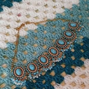 Elegant Gold and Turquoise Necklace